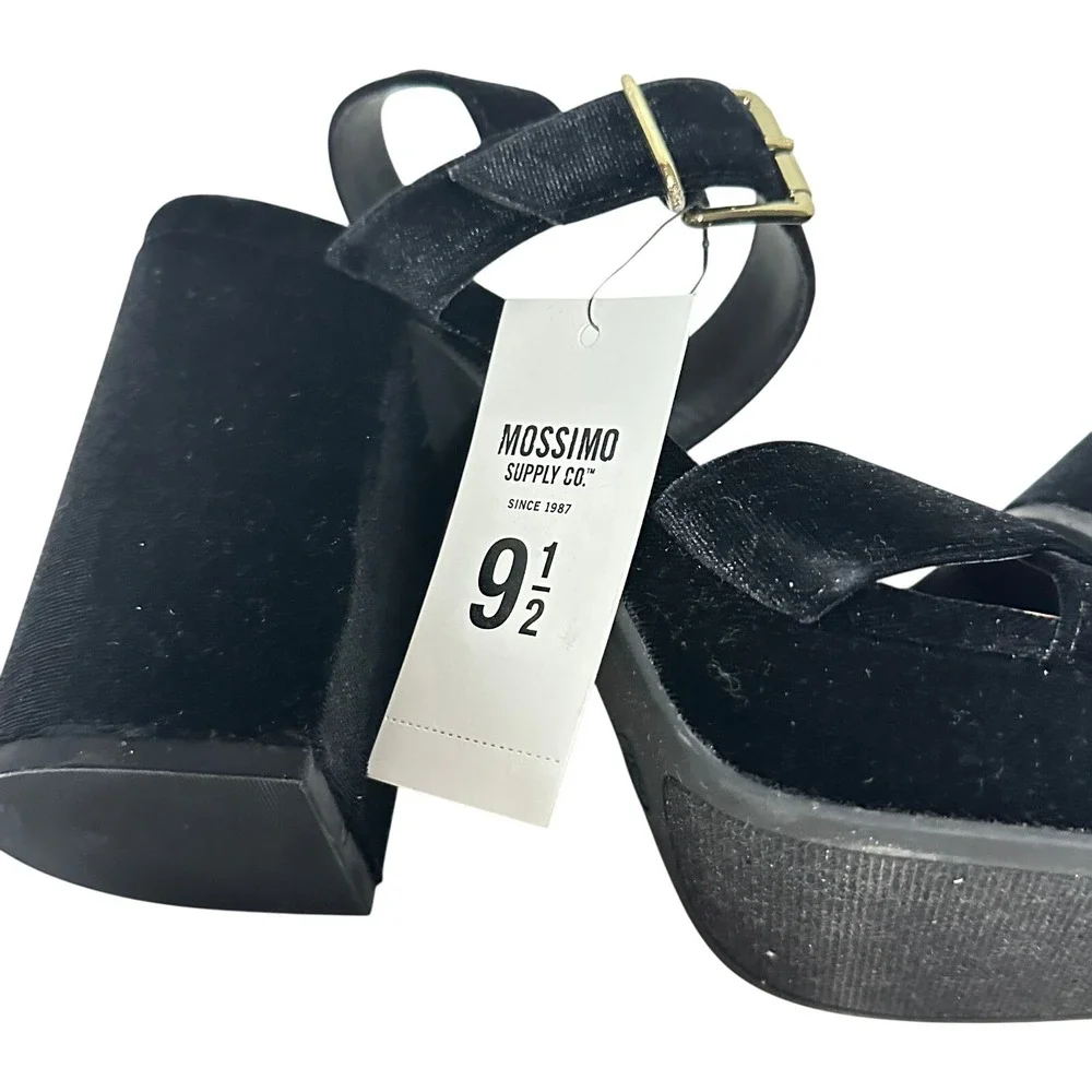 Mossimo Alexandra Black Velvet Platform Block Heel Sandals Womens 9.5 NWT